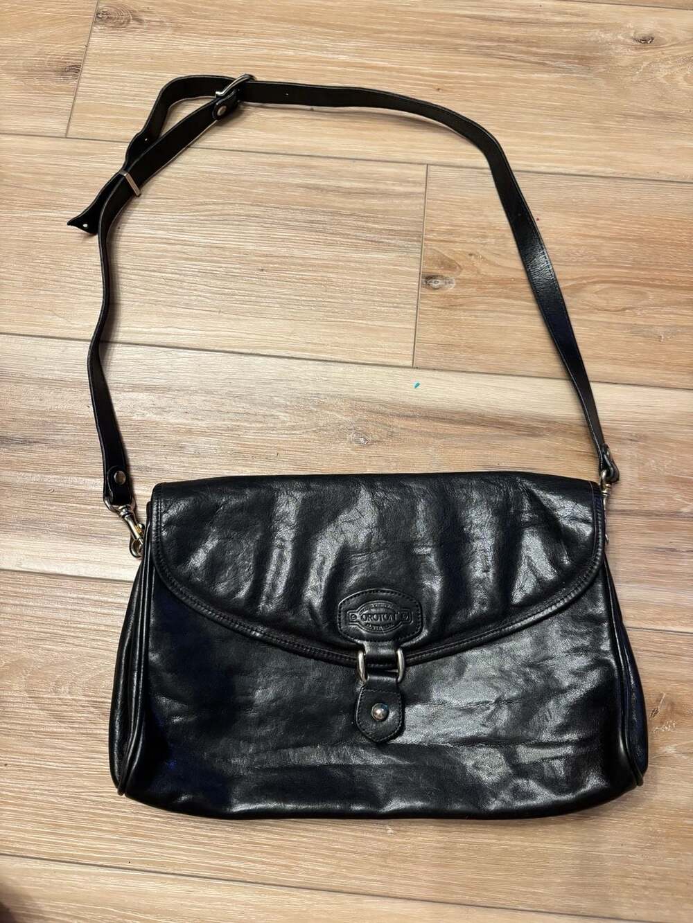 Vintage Oroton Australia Handcrafted Genuine Cowhide Leather Crossbody Bag